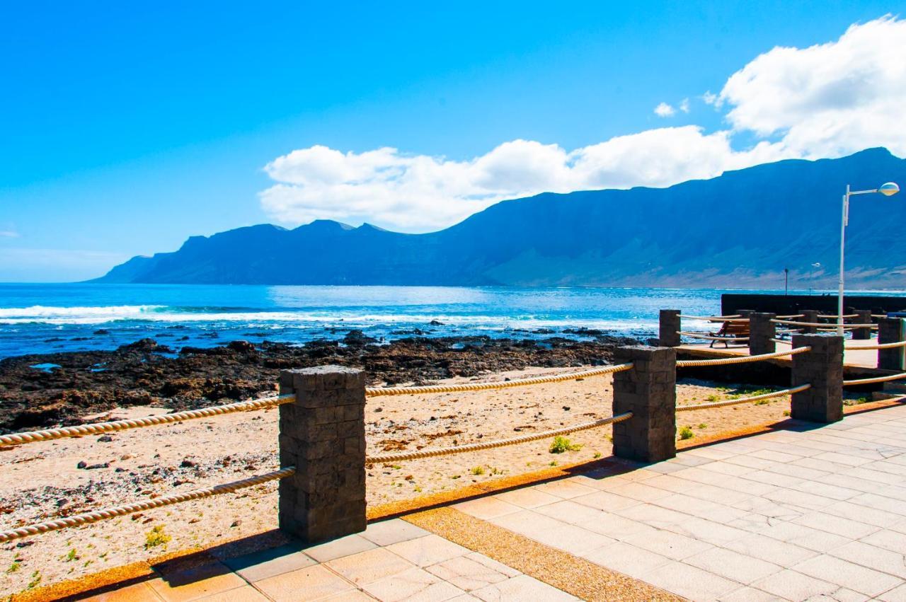 Ferienwohnung Arena Y El Mar Famara Exterior foto